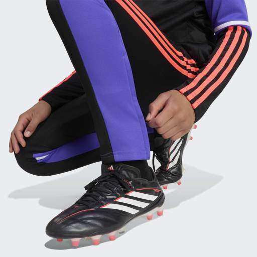 NEGRO