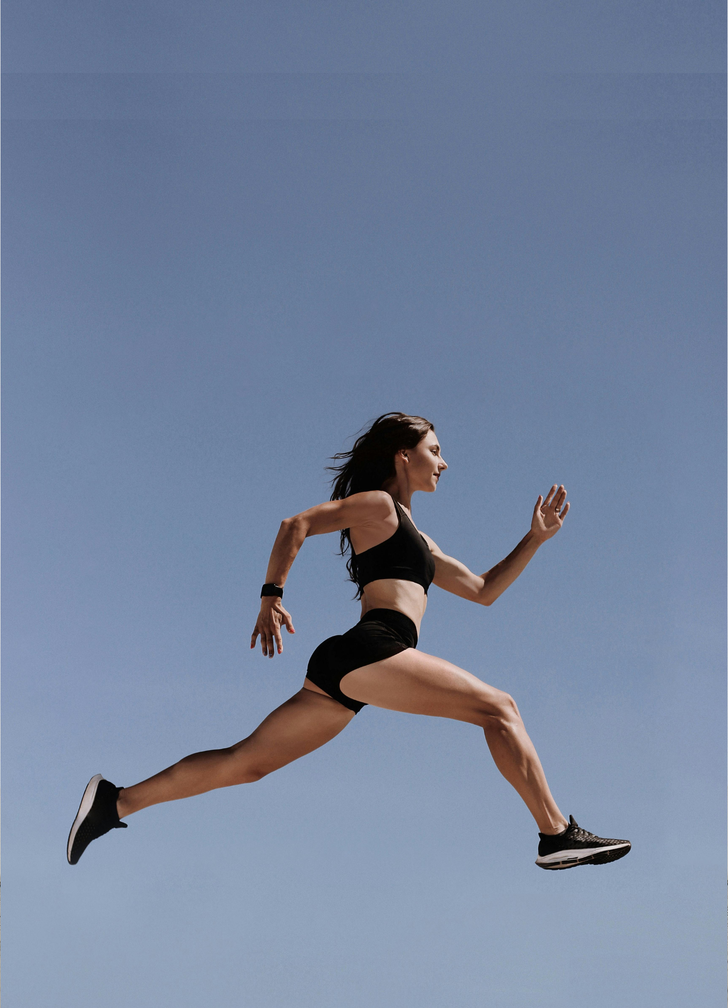Mujer practicando atletismo
